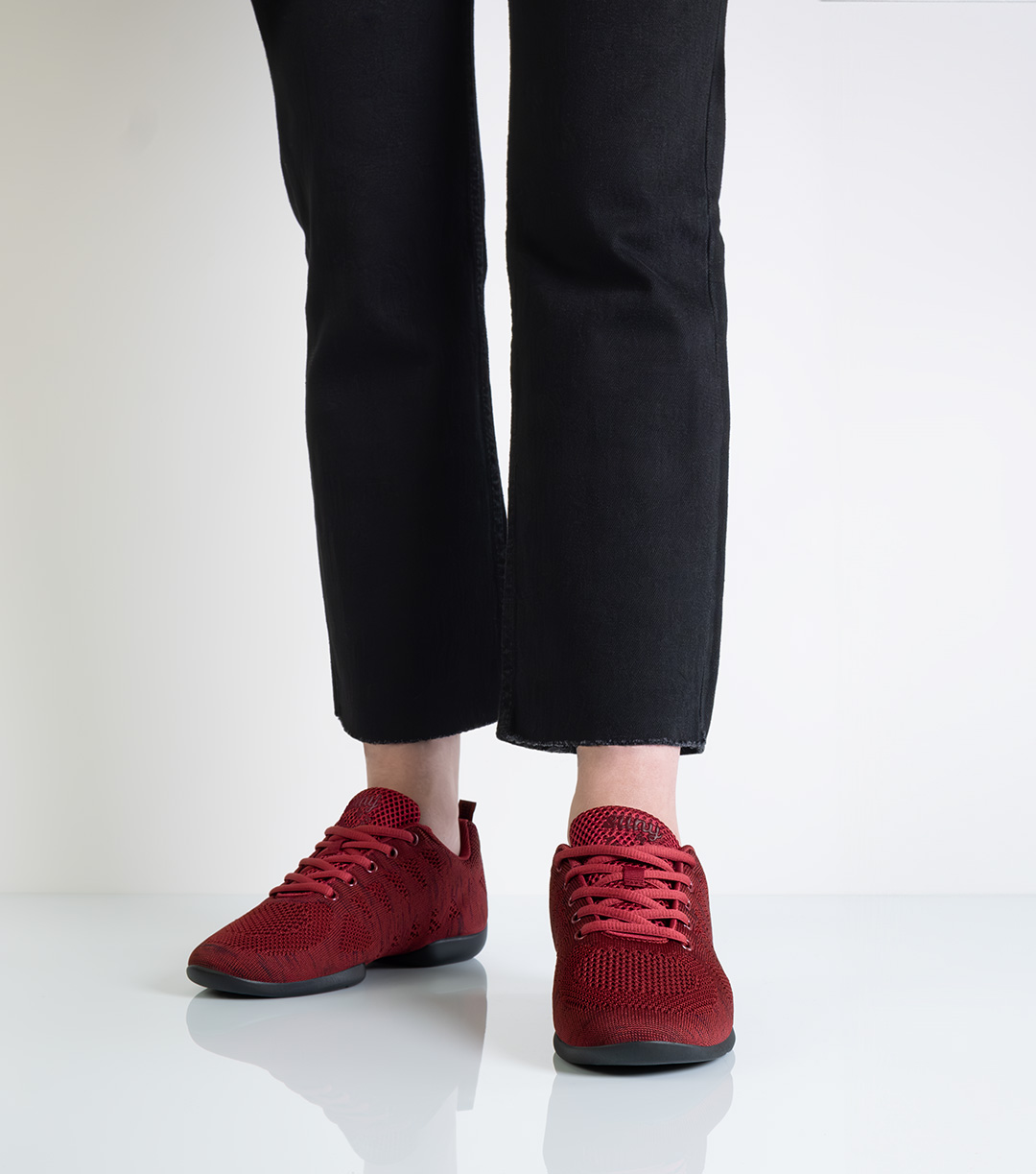 Zapatillas de baile rojas y ligeras para mujer con cordones de cinco agujeros de Suny.