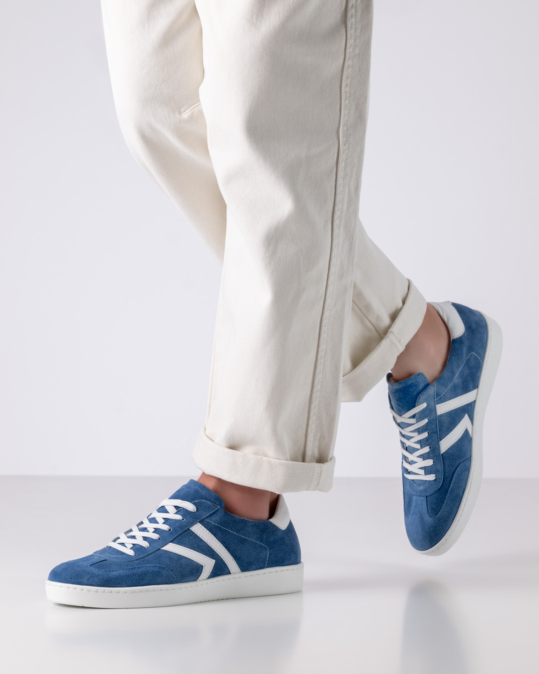 Jeansblauer Tanzsneaker für Herren von Werner Kern zum drinnen und draußen tanzen von Salsa, Bachata und Streetstyle