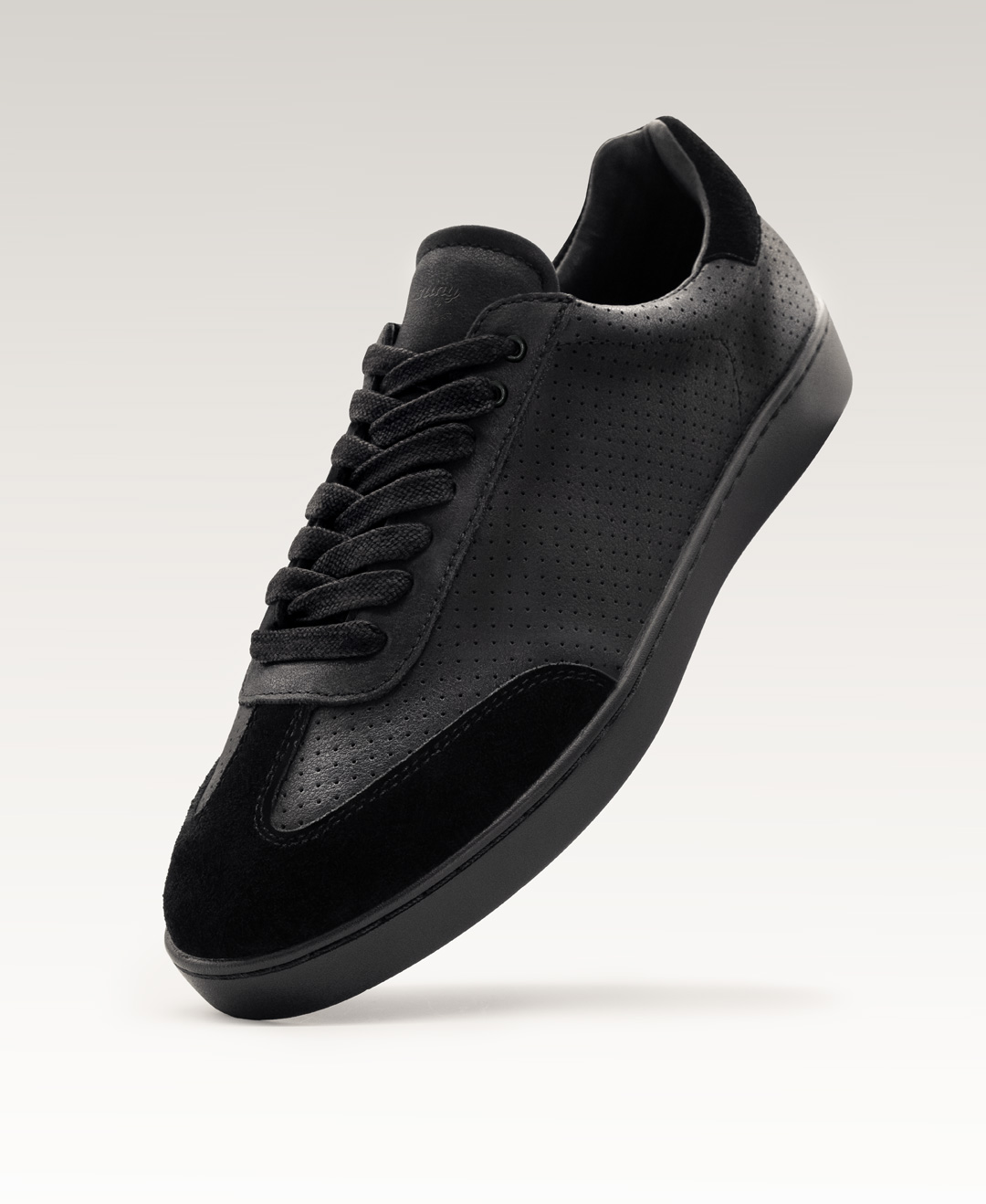 Sneaker 7030 für Damen mit drei Drehpunkten fürs perfekte Drehen