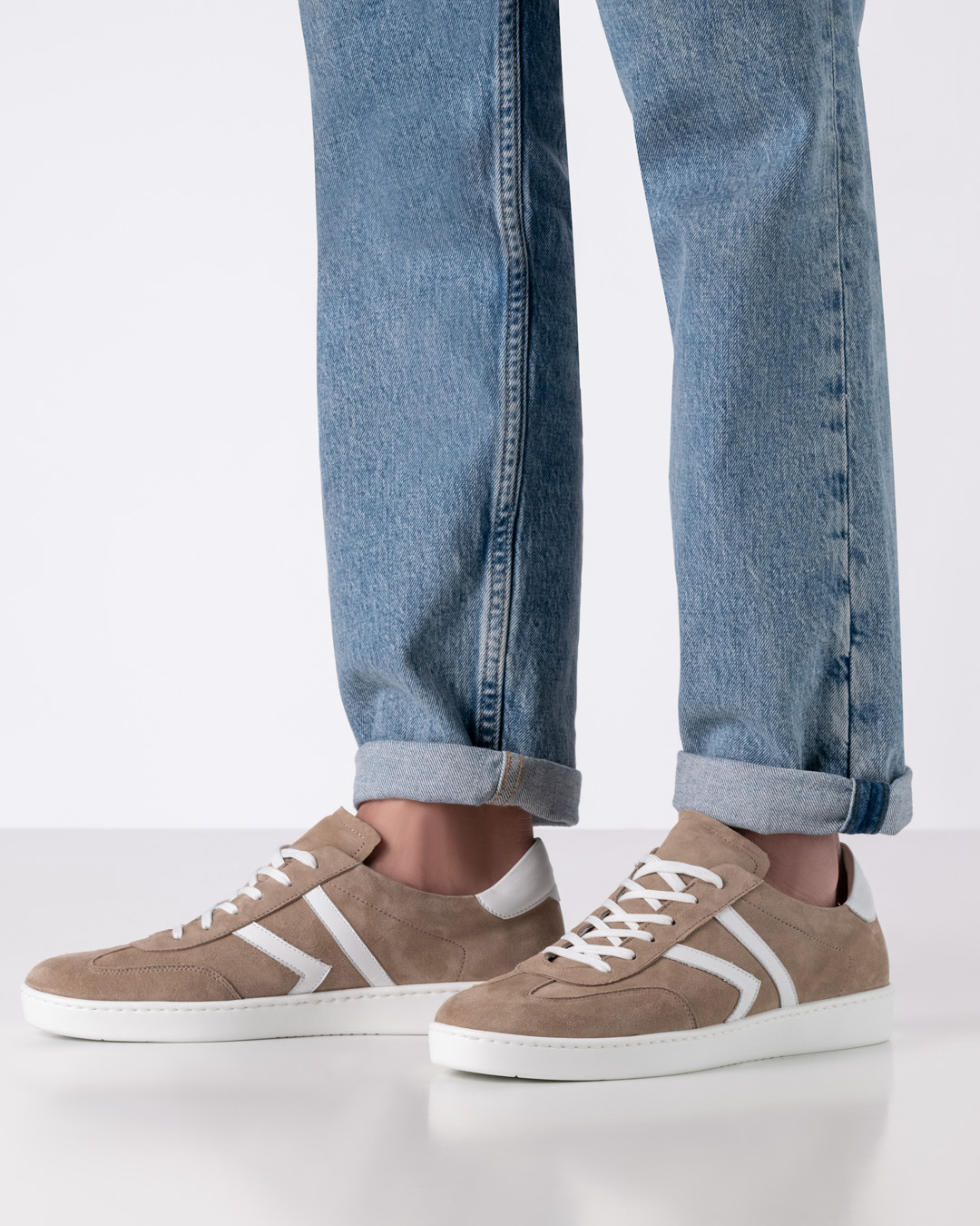 Zapatilla de baile beige con suela Allrounder de ante blanco para interior y exterior