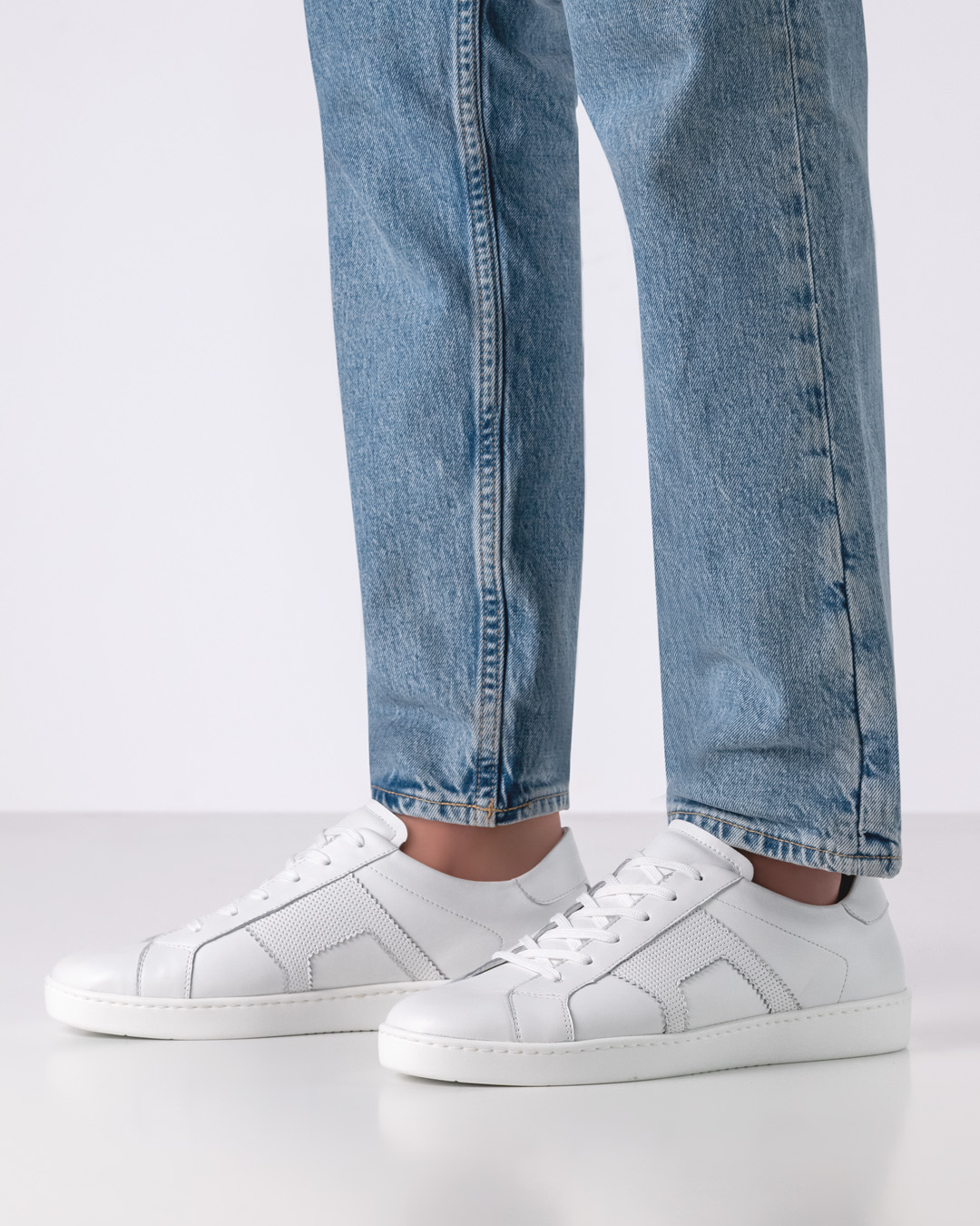 Zapatillas blancas de baile para hombre para uso general, fabricadas en Italia por Werner Kern.