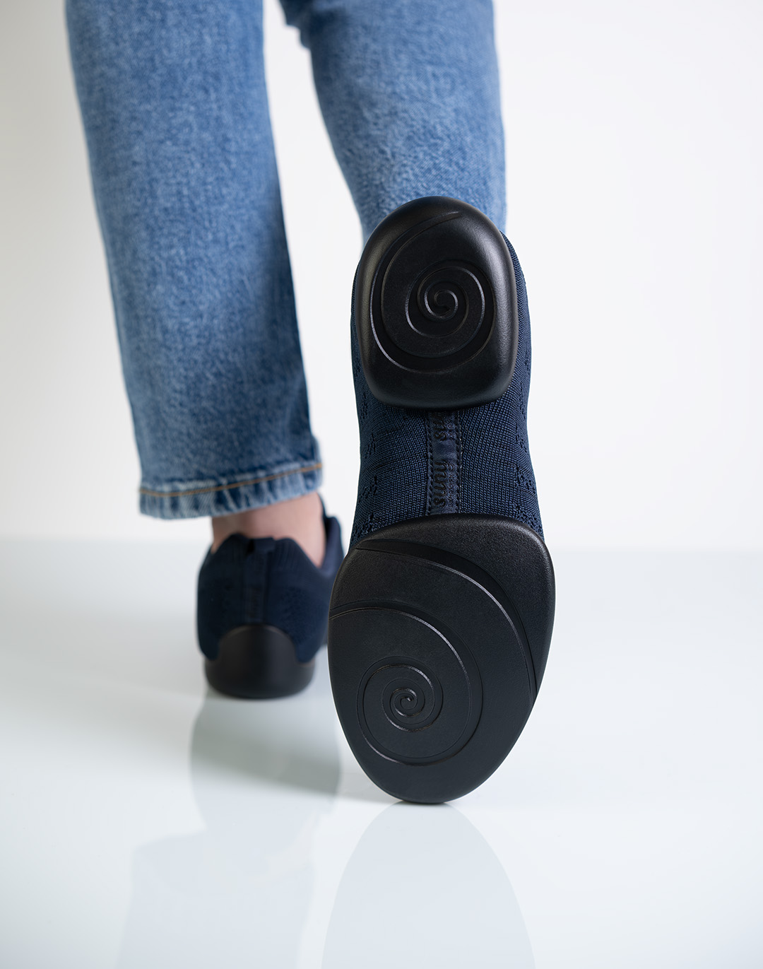 Suela ligera de PU dividida de las zapatillas de baile Suny para mujer.