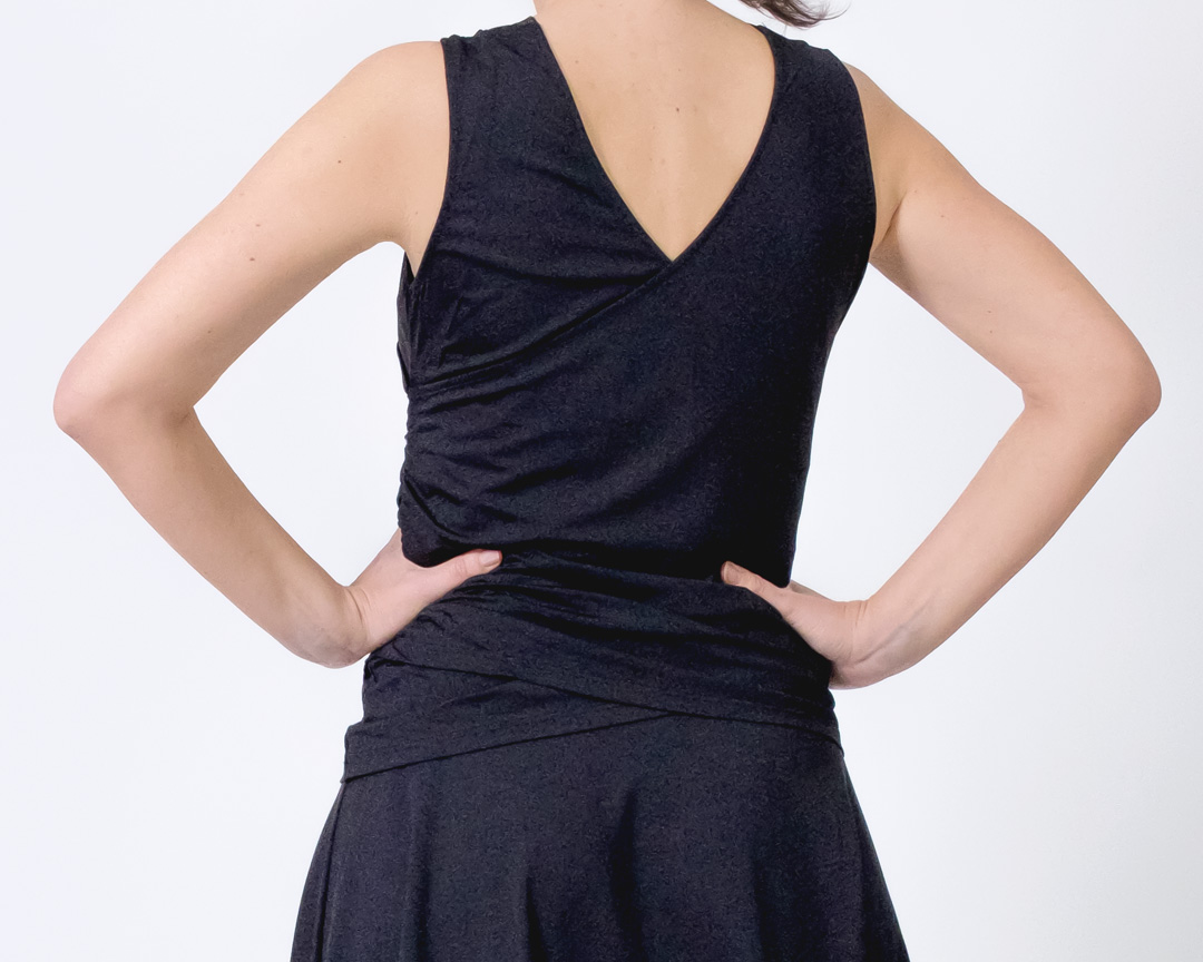 Espalda del top de baile Sira en negro