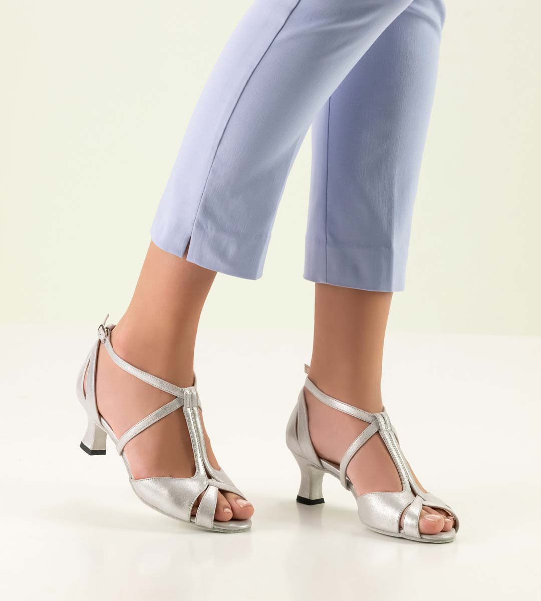 Francis Salsa Damentanzschuh von Werner Kern in zartem silber