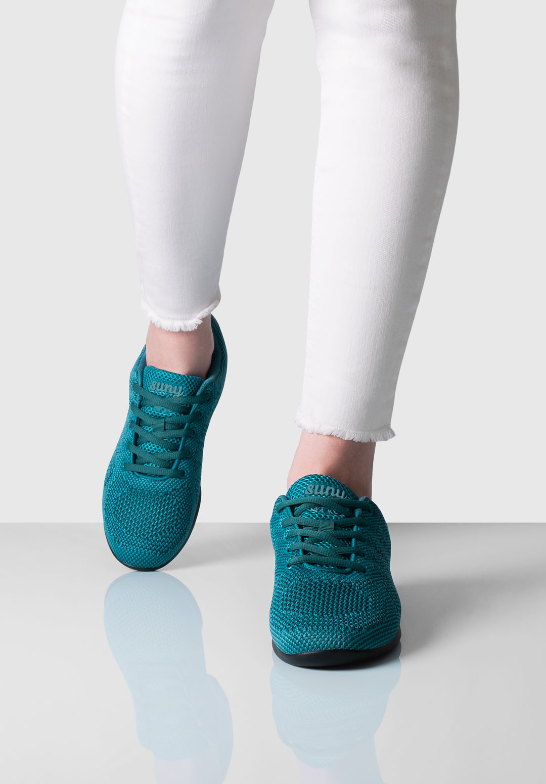 Zapatilla 175 Damen Tanzsneaker 175 in Petrol von Suny by Anna Kern, aus feinem Knitting Material mit geteilter Sohle, ideal zum Tanzen auf allen Böden.