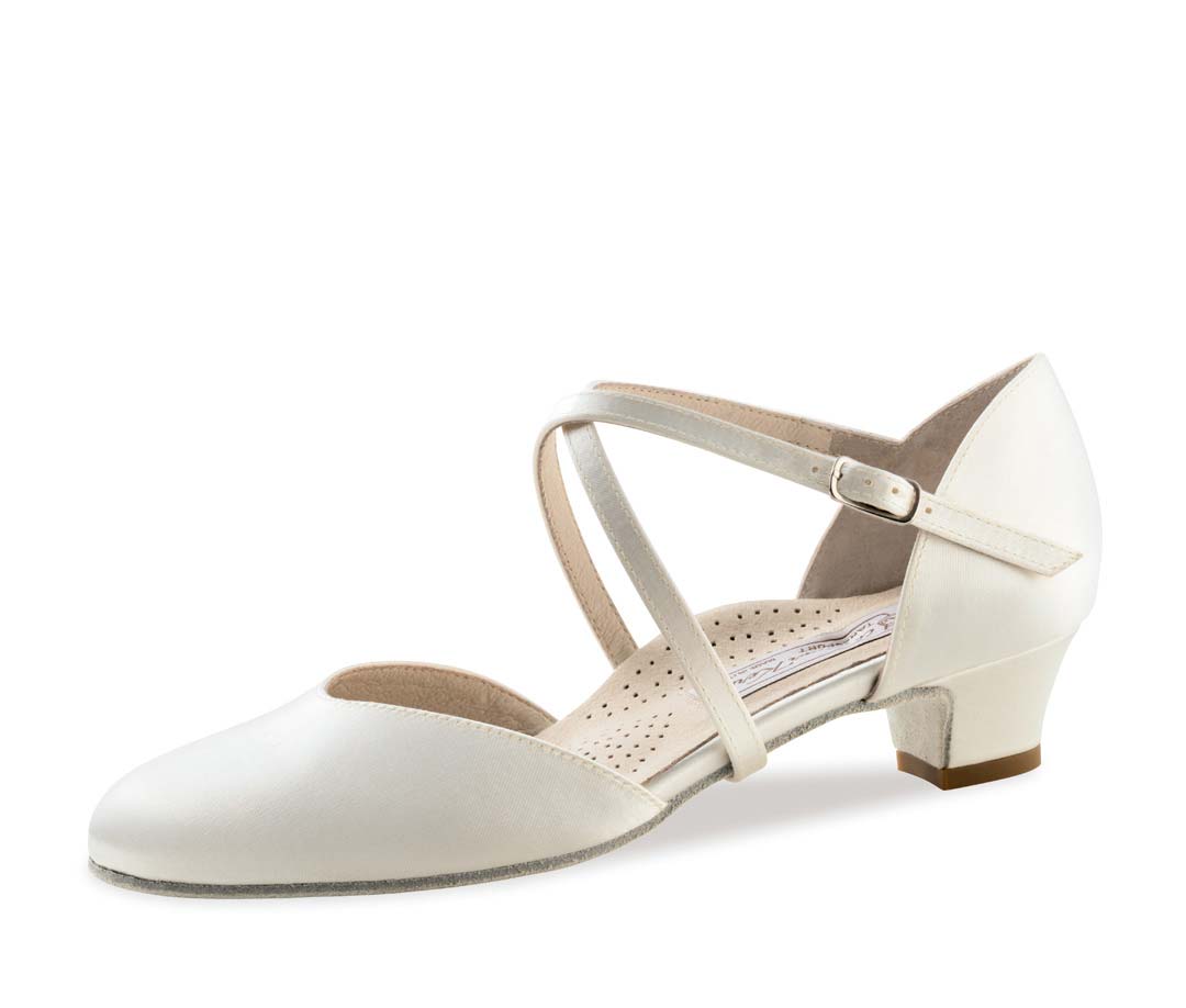 Felice  geschlossener Brautschuh von Werner Kern in Satin