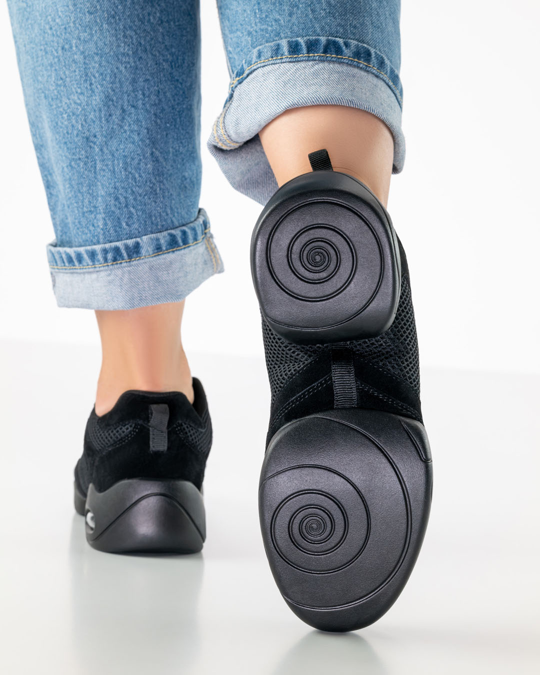 Suela de las zapatillas de baile «Tanzsneaker 195» en negro, vista desde abajo
