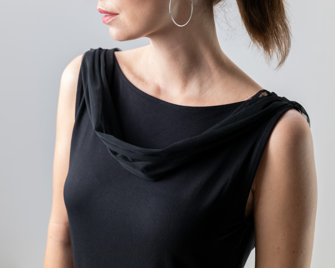 Drapeado de tul en el top de baile Auri en negro de Werner Kern