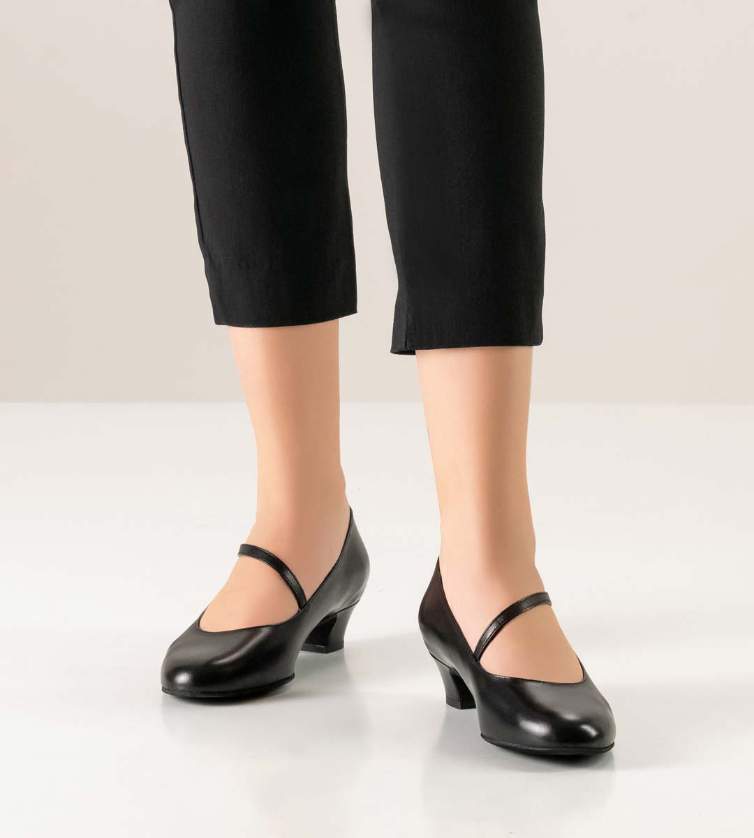 Cindy flacher Tanzschuh von Werner Kern mit Ristriemchen