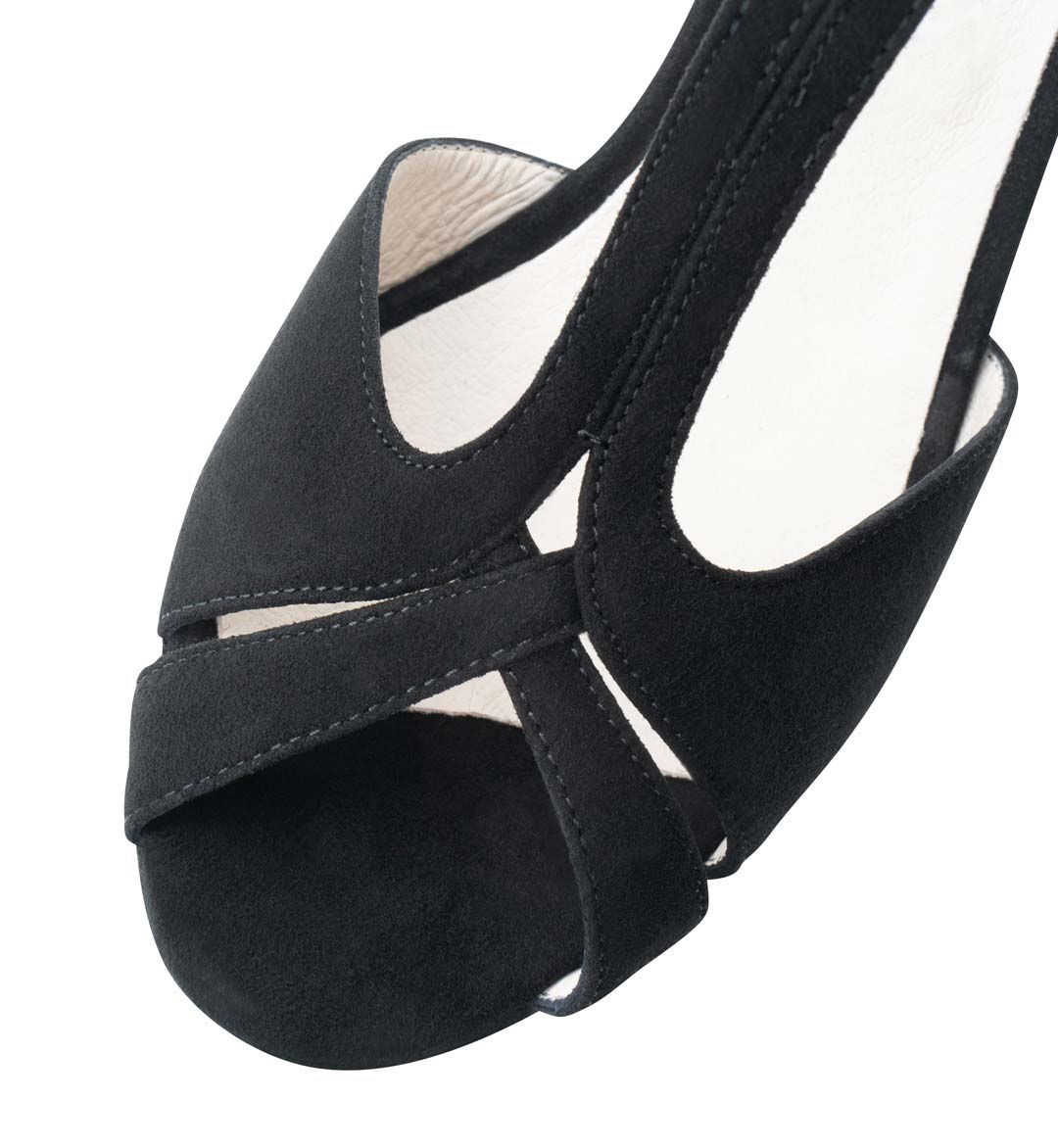 Francis Detailaufnahme vom Vorderbereich des Werner Kern Damentazschuhes
