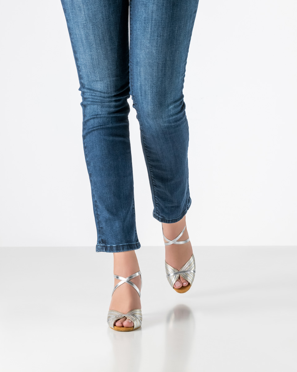 Offener Tanzschuh für Damen mit 5 cm Absatz aus gold und silbernem Nappaleder