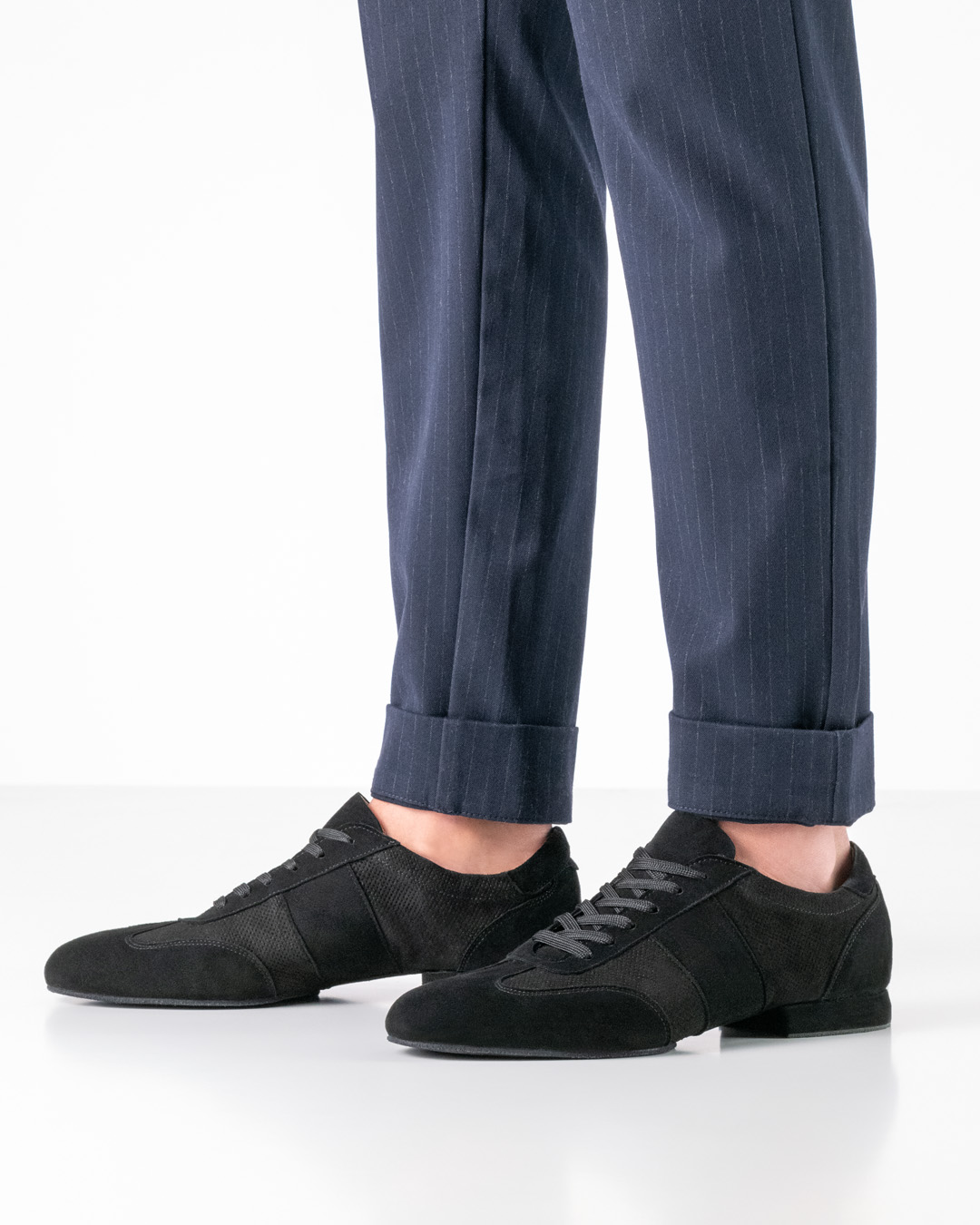 Zapato de danza para hombre en ante negro con suela partida para una perfecta movilidad de Werner Kern