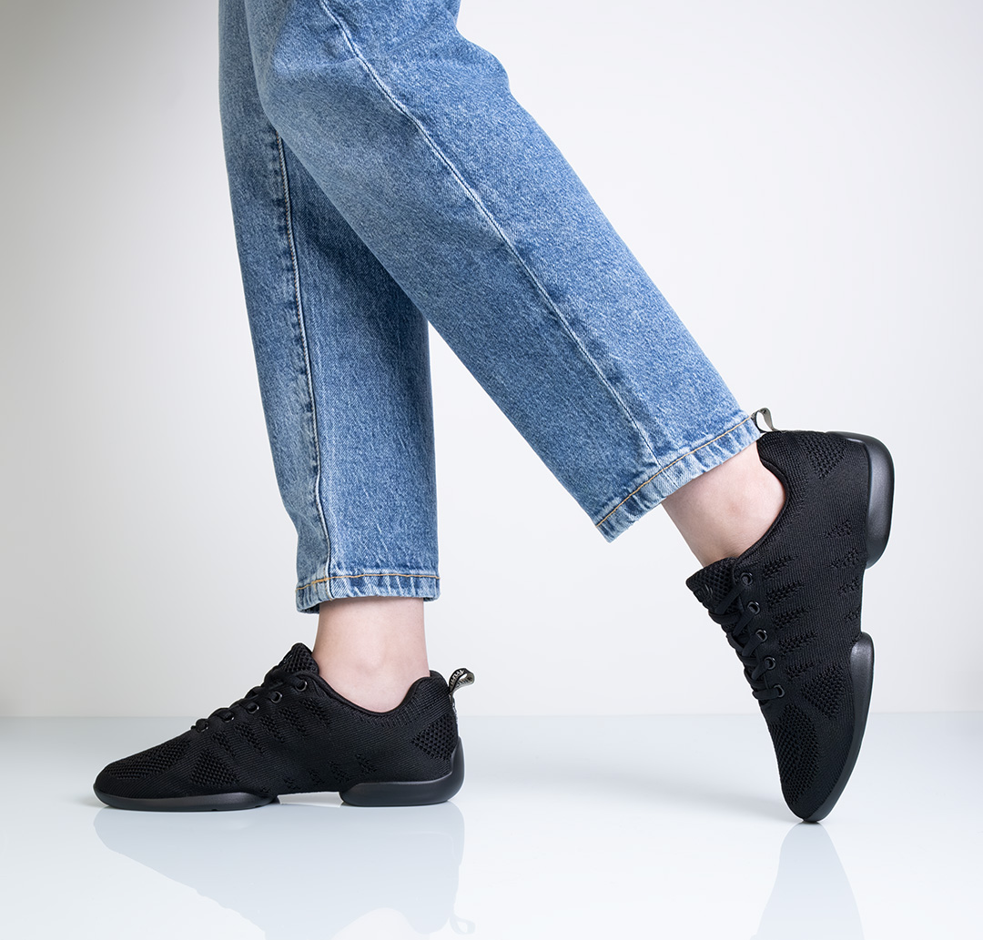 Zapatillas de baile ligeras y negras para mujer, ideales para bailes en línea, de Suny.