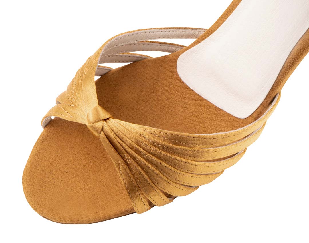 526 Latein Damentanzschuh von Anna Kern mit Ansicht von vorne