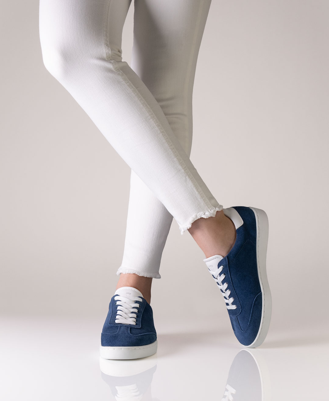 Tanzsneaker 7005 in blau für Damen mit durchgehender Sohle