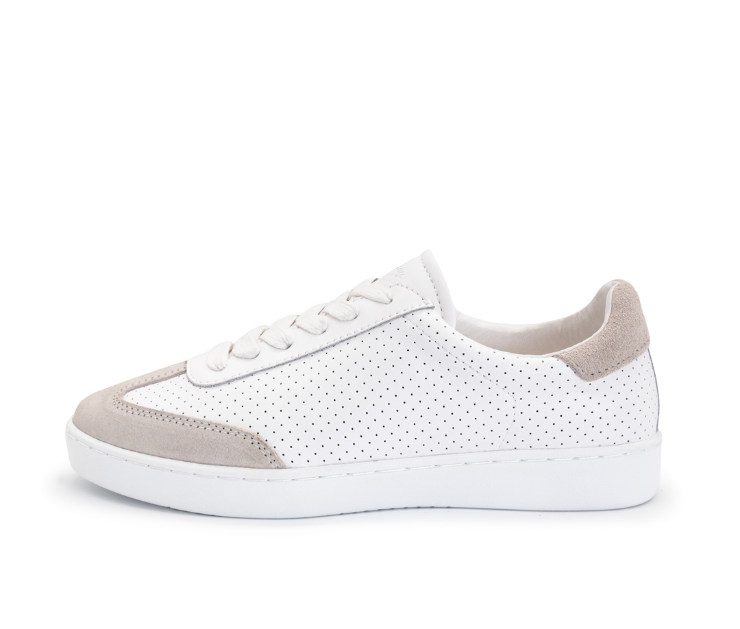 Ultraleichter Tanzsneaker 7020 für Damen aus weißem Nappaleder mit weißer Sohle aus PU und herausnehmbarer Innensohle.