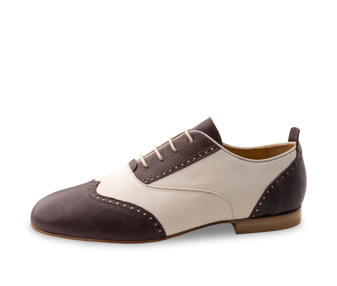 Herren Tanzschuh Carrara - Werner Kern in Beige/Bordo, nachhaltig gegerbtes Ziegenleder für fantastisch weichen Tragekomfort, äußerst flexibel und bequem mit 4xFach Schnürung für sicheren Halt, fantastisch bequeme Absatzhöhe von 1,5 cm