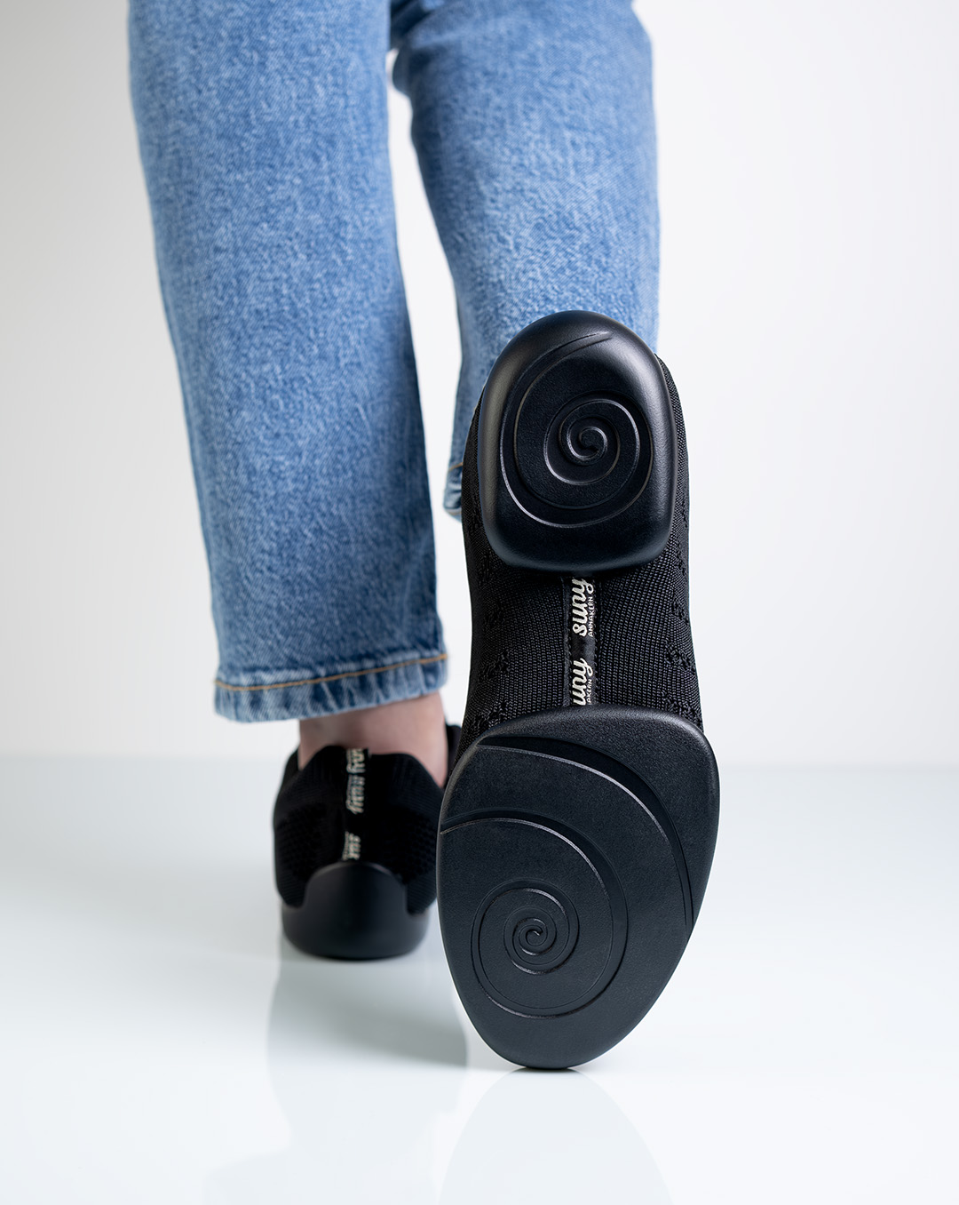 Suela de PU negra dividida de las zapatillas de baile Suny para Kzomba, etc.