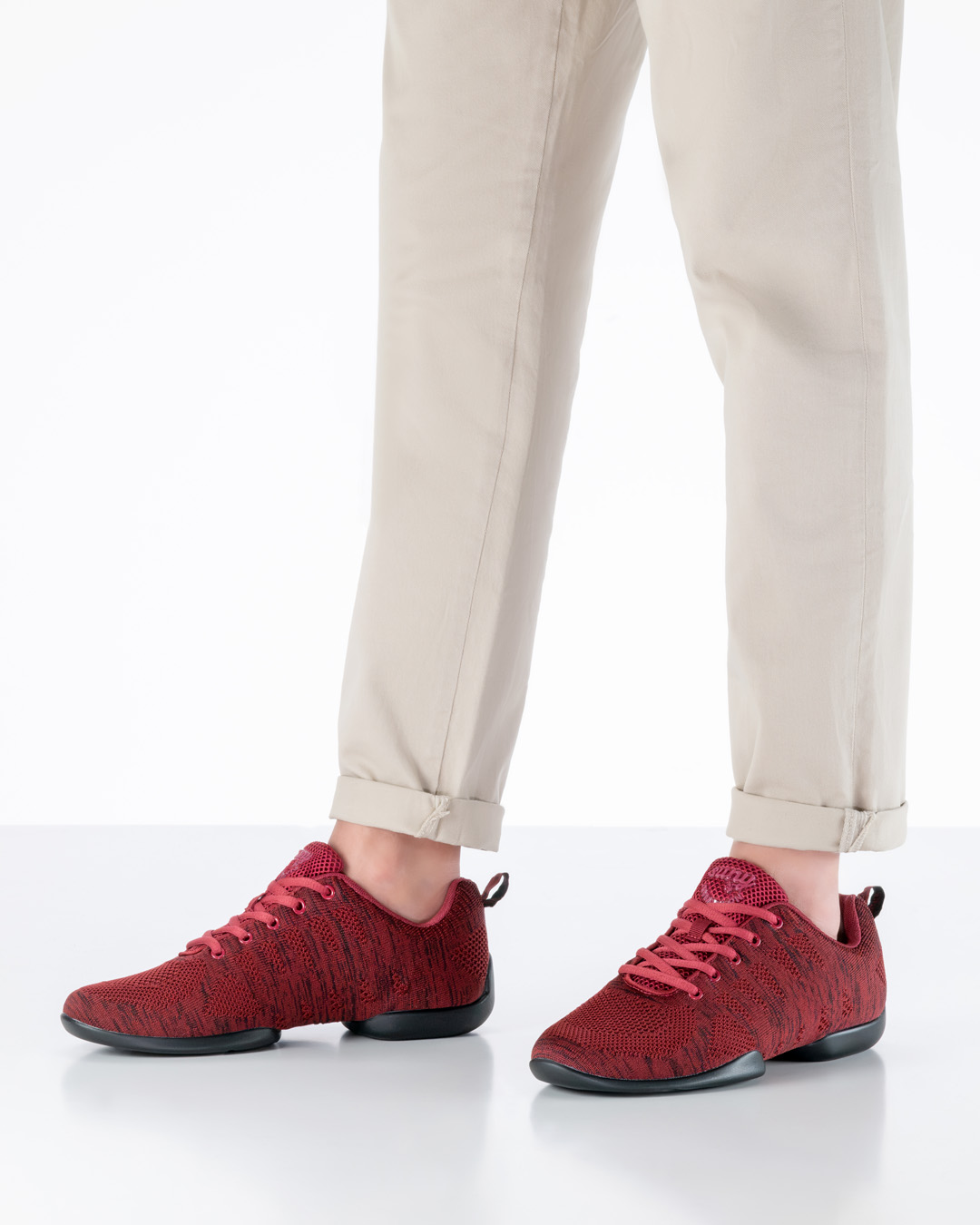 Zapatilla 4035 Zapatillas de baile 4035 con suela dividida en tejido de punto rojo.
