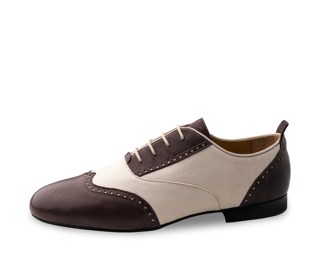 Carrara  Herren Tanzschuh Carrara - Werner Kern in Beige/Bordo, nachhaltig gegerbtes Ziegenleder für fantastisch weichen Tragekomfort, äußerst flexibel und bequem mit 4xFach Schnürung für sicheren Halt, fantastisch bequeme Absatzhöhe von 1,5 cm
