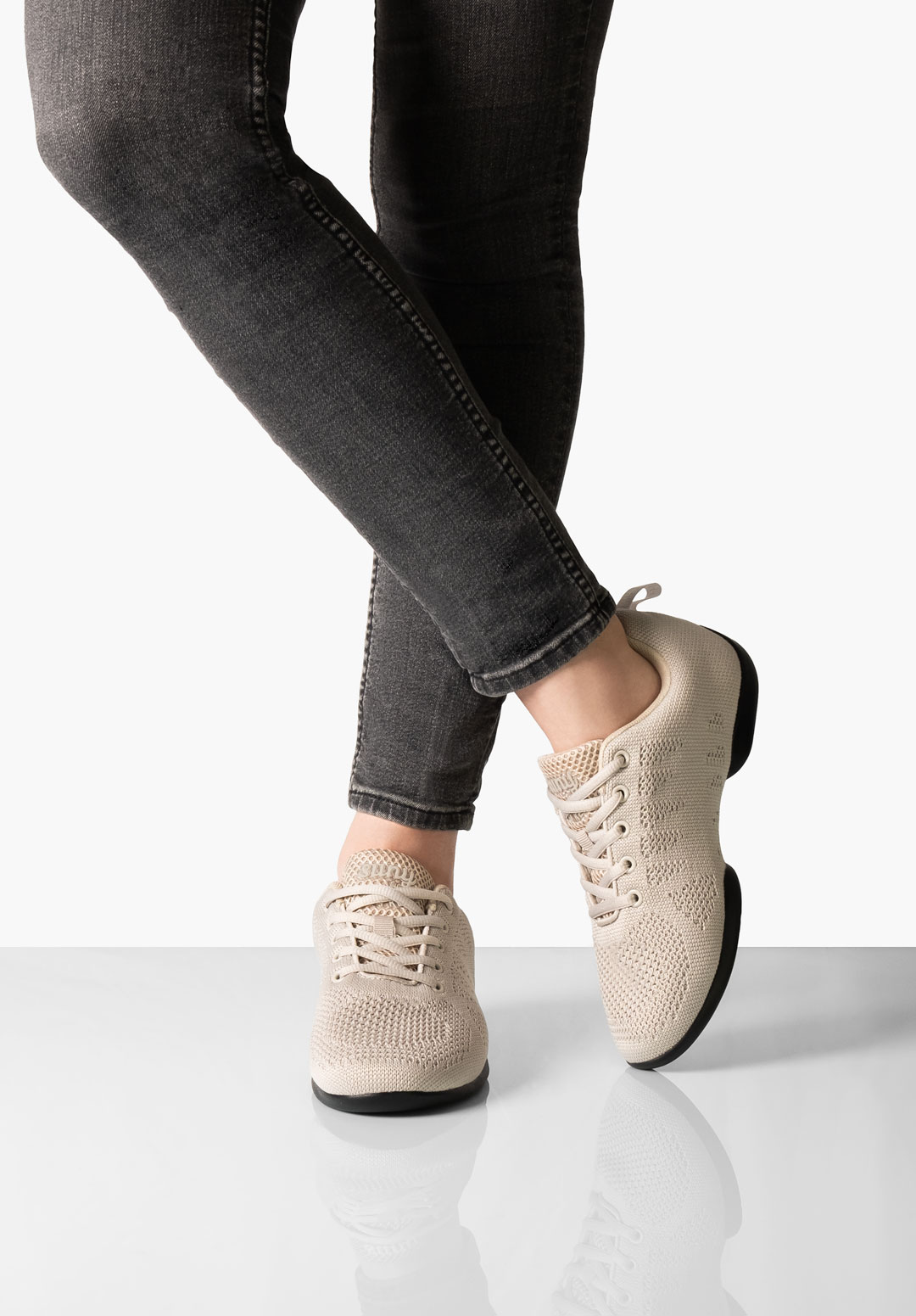 Suny by Anna Kern Damen Tanzsneaker 180, Beige, Tanzschuhe aus feinem Knitting Material mit geteilter Sohle, indoor und outdoor geeignet.