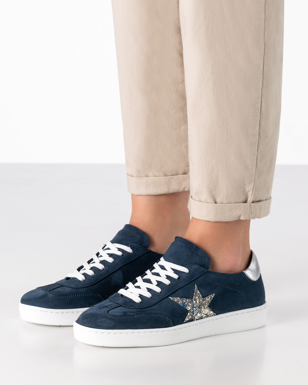 Zelda - COMING SOON Zapatilla de baile azul oscuro con suela Allrounder blanca y estrella de brocado brillante de Werner Kern