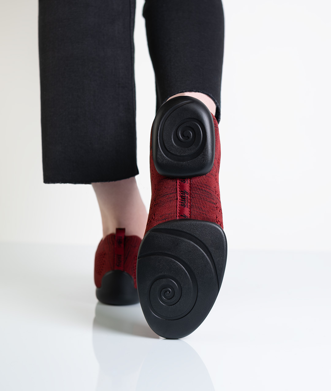 Suela de PU dividida en negro de las zapatillas de baile Suny para kizomba, bachata o baile en línea.