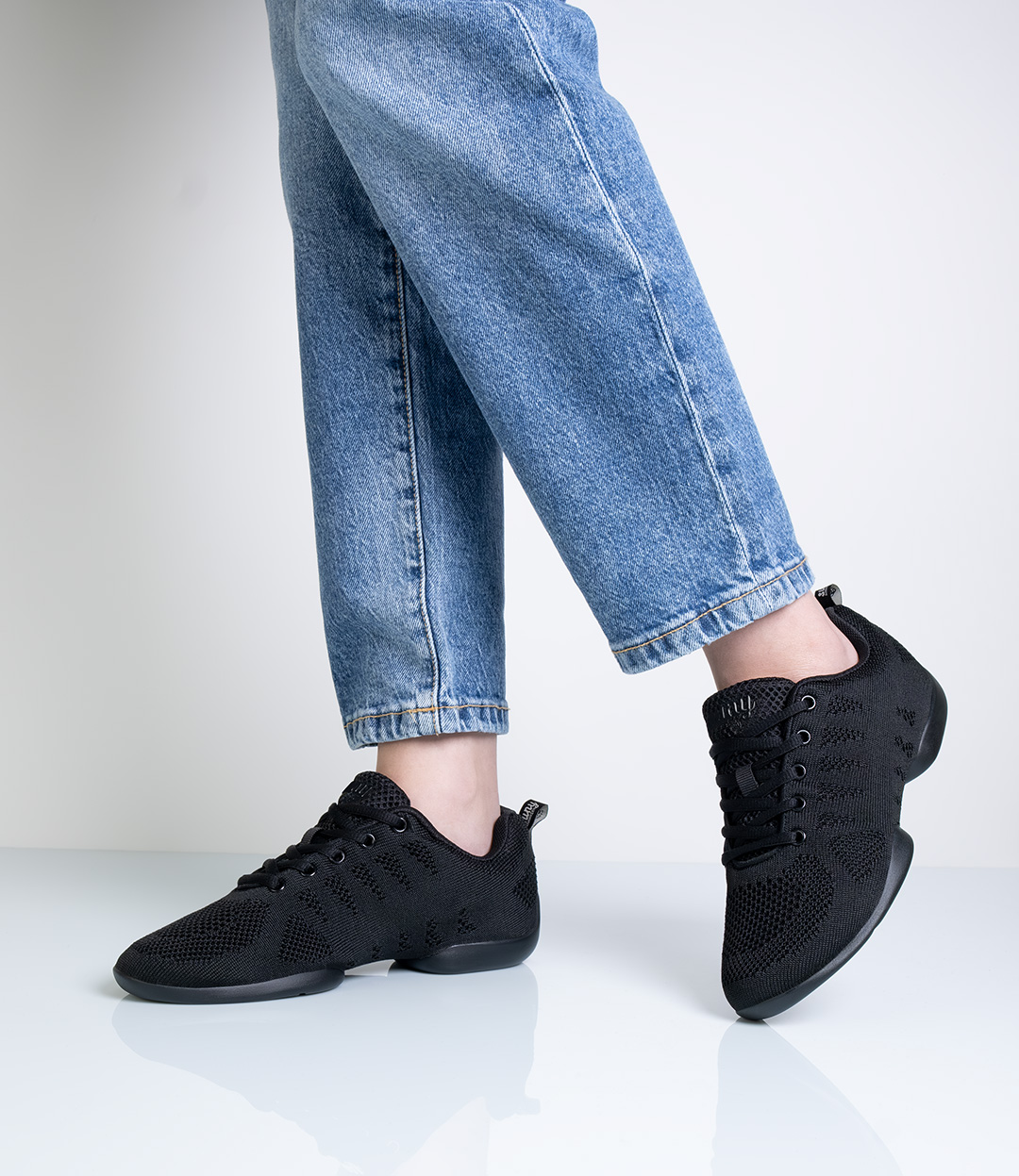 Zapatillas de baile para mujeres negras para bailes en línea de Suny
